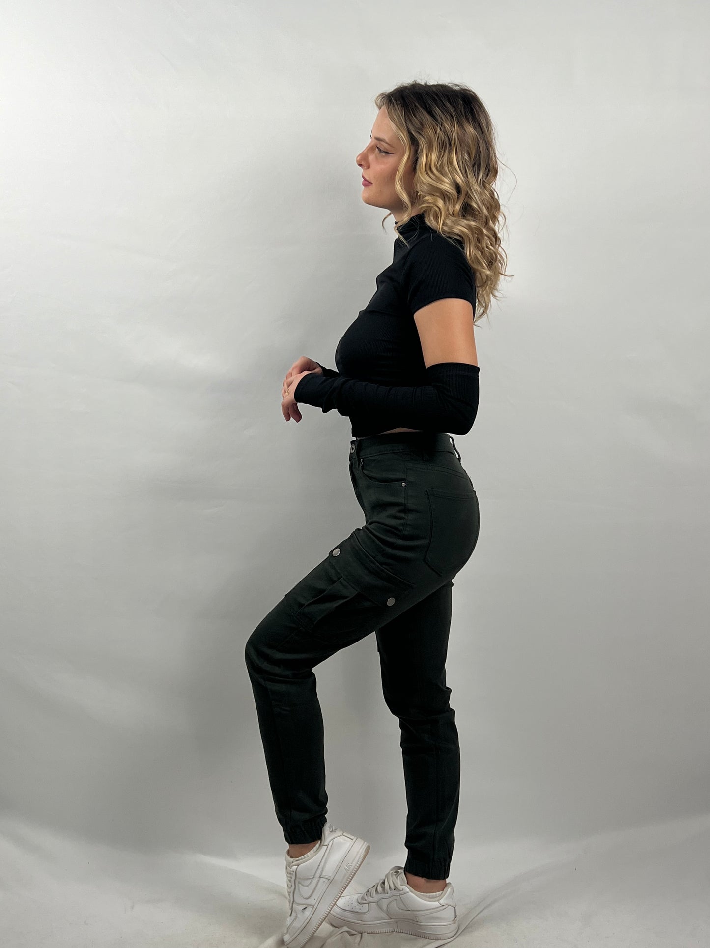Pantalone Cargo con Elastico alla Caviglia - Praticità e Stile per l'Autunno/Inverno